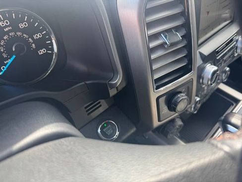 Used 2018 Ford F150 Platinum w/ Equipment Group 701A Luxury image 25