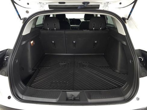 Used 2024 Chevrolet Trax LS w/ LS Convenience Package FWD image 8