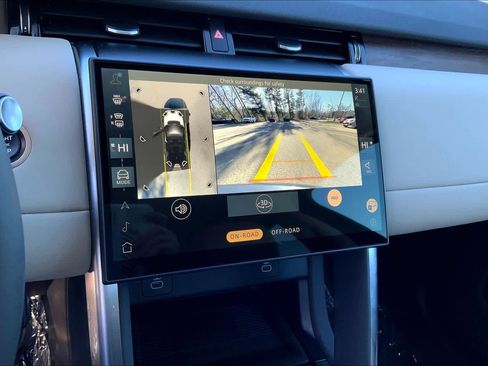 Used 2025 Land Rover Discovery Sport S image 28