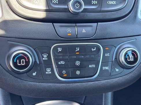 Used 2023 Chevrolet Malibu LT FWD image 28