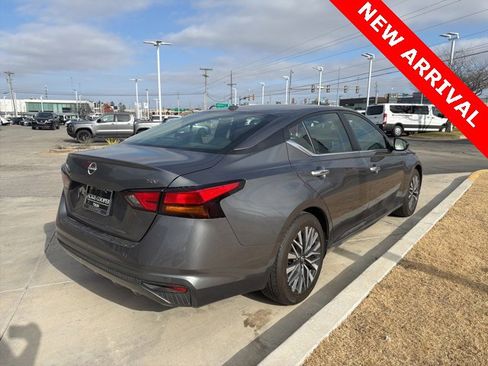 Certified 2024 Nissan Altima 2.5 SV image 4