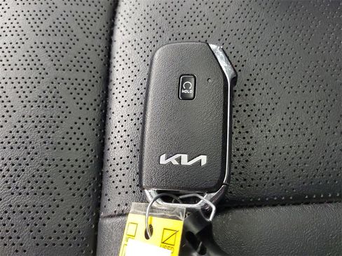 Used 2023 Kia Sorento S w/ Panoramic Sunroof Package image 29