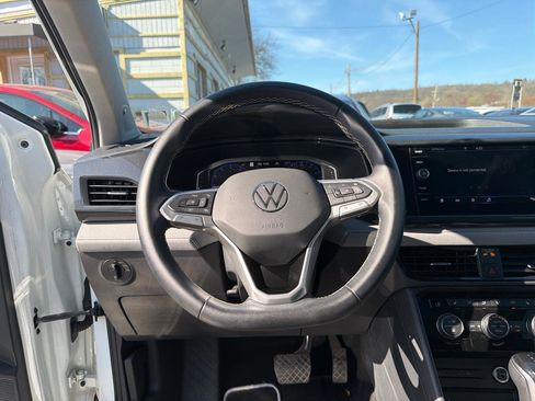 Used 2023 Volkswagen Taos SEL AWD/4WD image 22