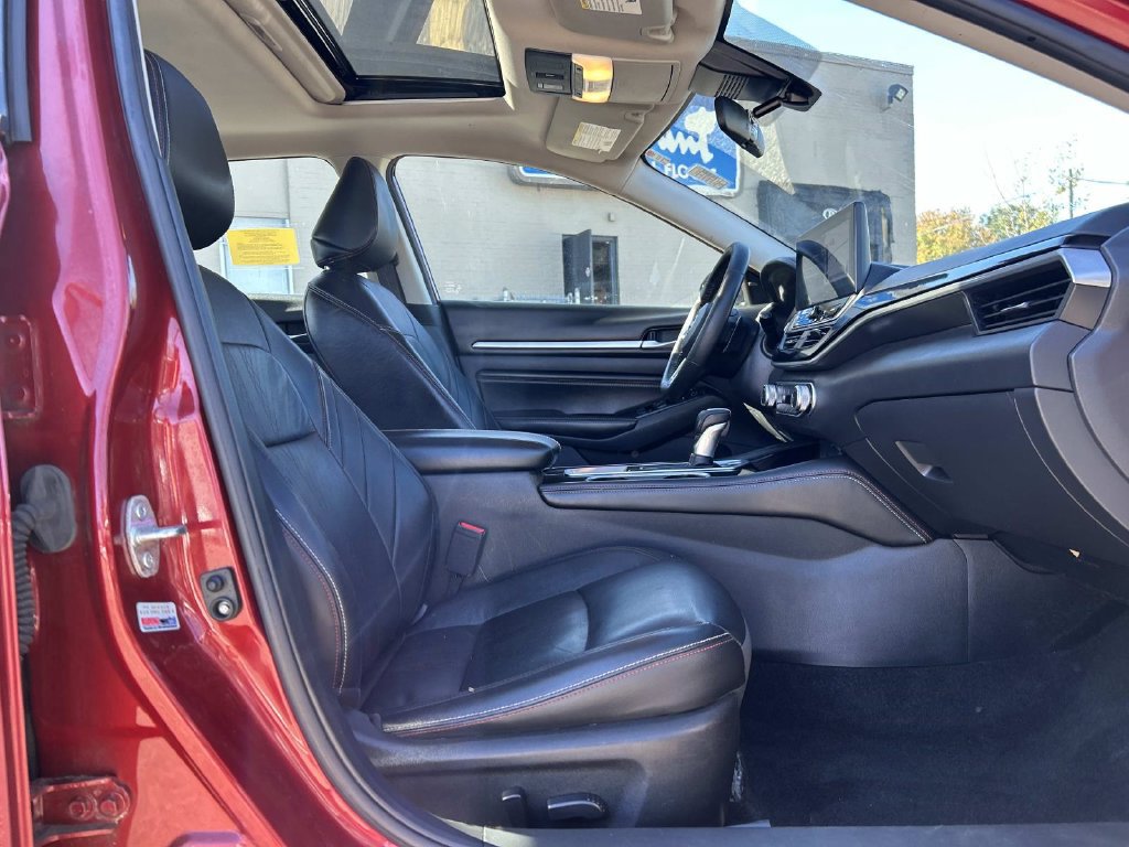 Certified 2023 Nissan Altima 2.5 SR w/ SR Premium Package FWD image 17