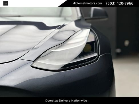 Used 2023 Tesla Model 3 Performance image 13