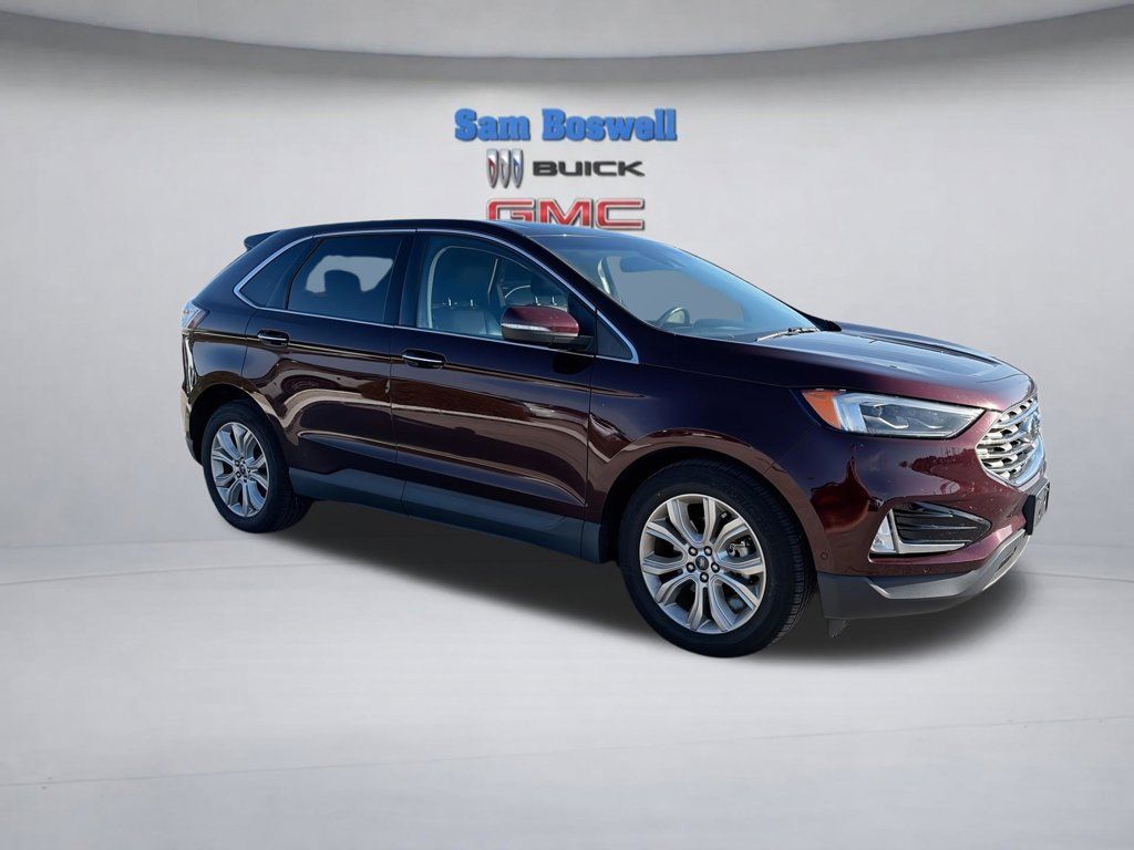 Used 2020 Ford Edge Titanium w/ Equipment Group 301A FWD image 3