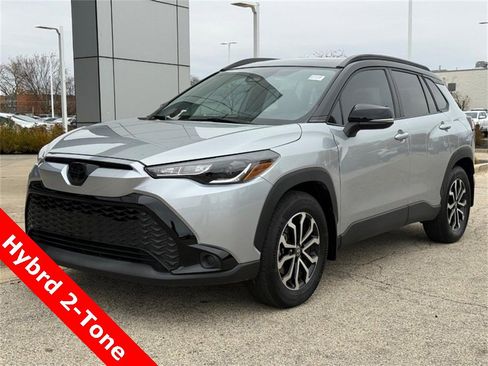 Used 2024 Toyota Corolla Cross SE image 8