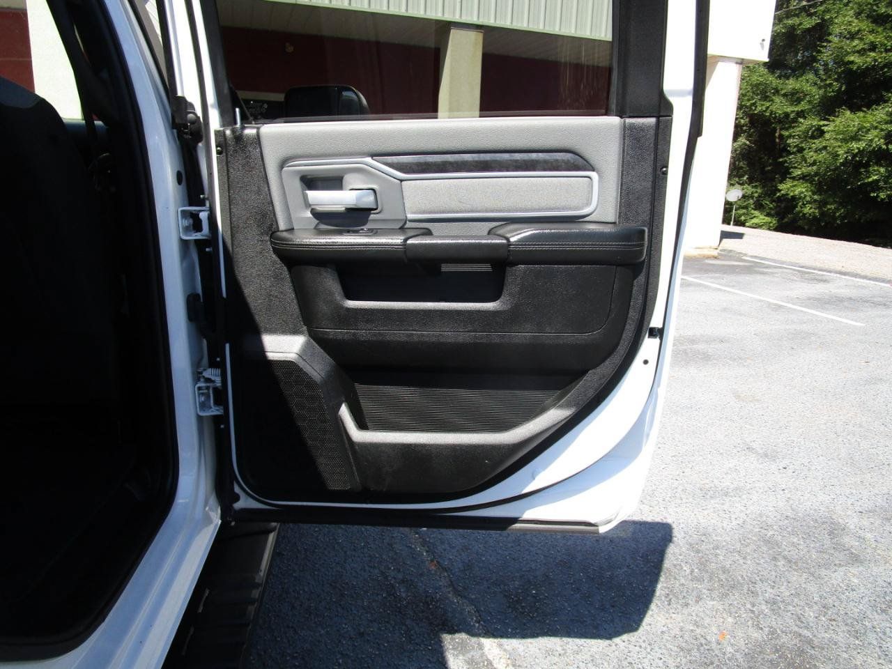 Used 2022 RAM 2500 Big Horn AWD/4WD image 27