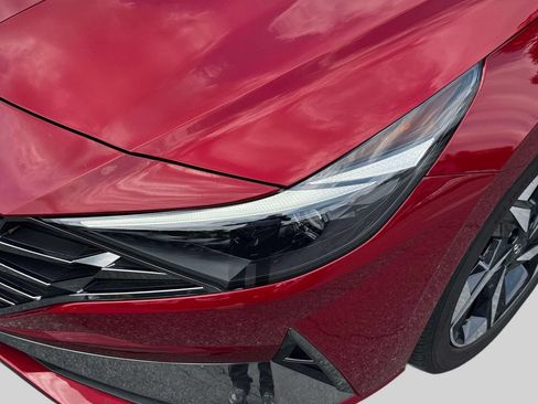 Certified 2023 Hyundai Elantra Limited FWD image 8