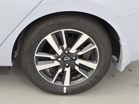 New 2025 Nissan Versa SV w/ Trunk Package image 31