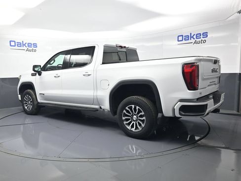 Used 2022 GMC Sierra 1500 AT4 w/ AT4 Premium Package AWD/4WD image 5