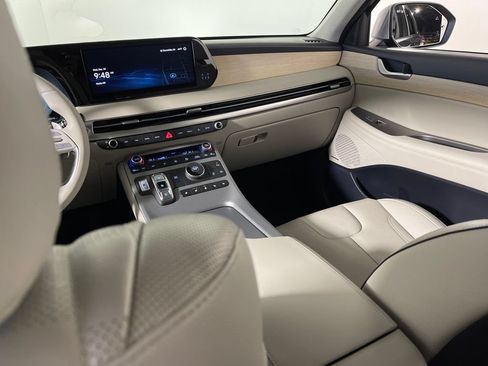 Certified 2023 Hyundai Palisade Limited FWD image 17