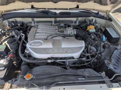 Used 2001 Nissan Pathfinder SE RWD image 16