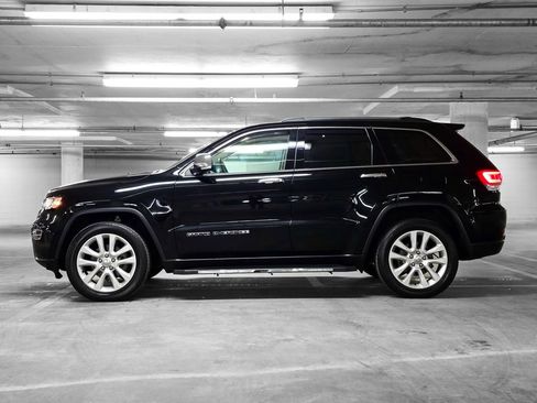 Used 2017 Jeep Grand Cherokee Limited w/ Trailer Tow Group IV image 15