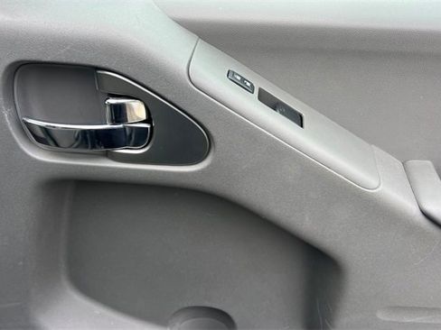 Used 2015 Nissan Frontier SV w/ SV Value Truck Package image 20