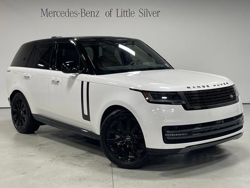 Used 2025 Land Rover Range Rover SE AWD/4WD image 8
