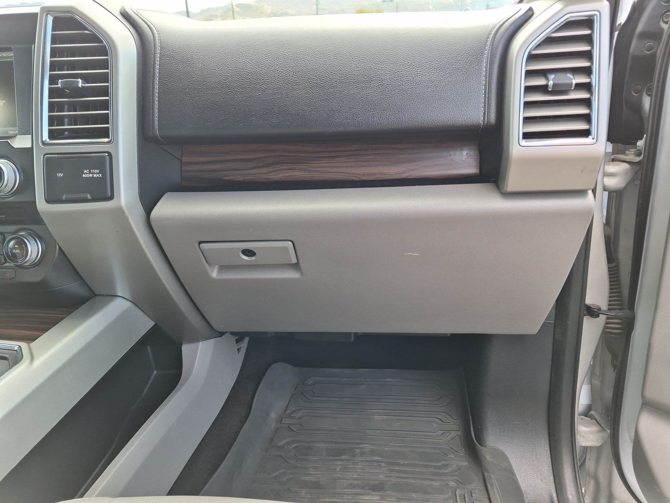 Used 2015 Ford F150 Lariat AWD/4WD image 30