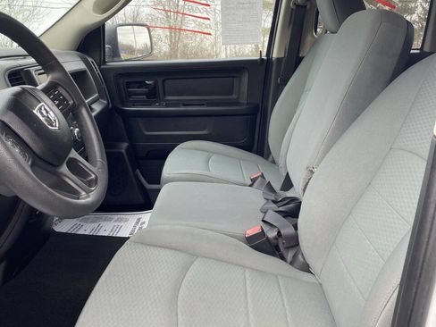 Used 2018 RAM 1500 Express w/ Express Value Package AWD/4WD image 10