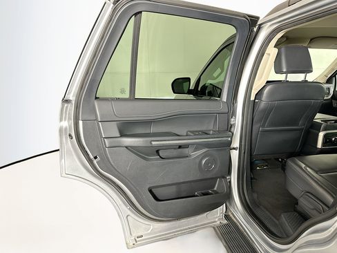 Used 2024 Ford Expedition XLT image 26