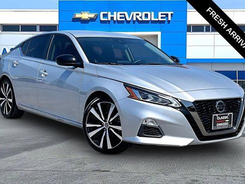 Used 2022 Nissan Altima 2.5 SR FWD image 1