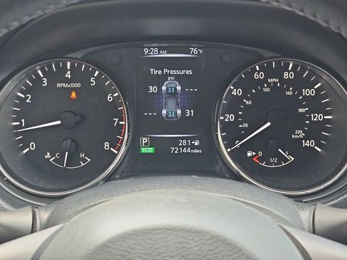 Used 2017 Nissan Rogue SV FWD image 24