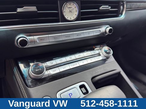 Used 2021 Genesis G90 5.0 Ultimate AWD/4WD image 16