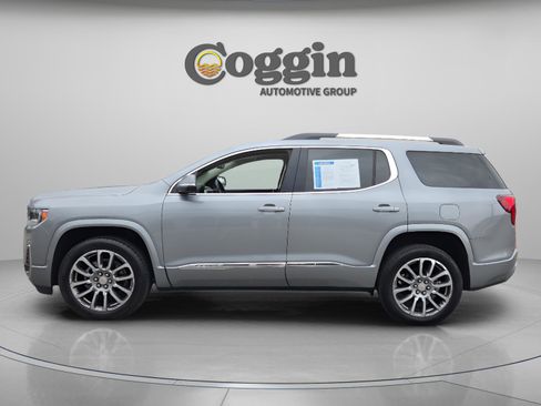 Used 2023 GMC Acadia Denali w/ Denali Ultimate Package image 2
