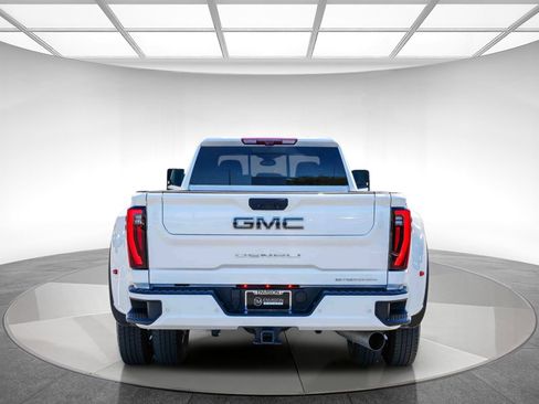Used 2025 GMC Sierra 3500 Denali Ultimate AWD/4WD image 3