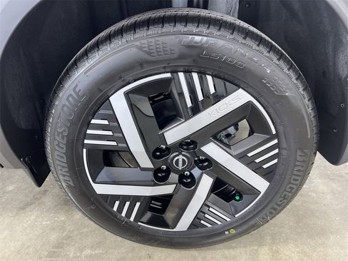 New 2026 Nissan Kicks SV image 18