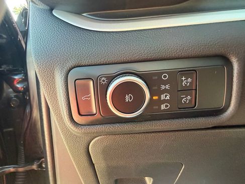 Used 2023 Ford Explorer XLT w/ Equipment Group 202A AWD/4WD image 22