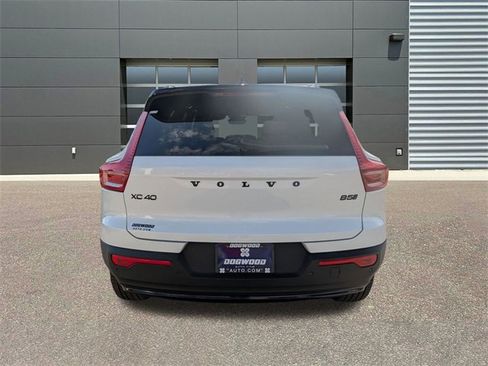 New 2026 Volvo XC40 B5 Ultra w/ Protection Package Premier image 6