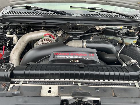 Used 2005 Ford F350 Lariat image 17