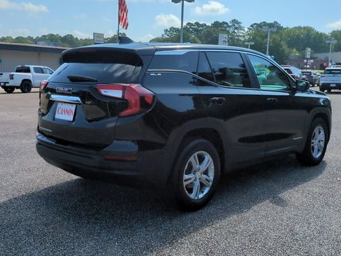 Used 2024 GMC Terrain SLE FWD image 5