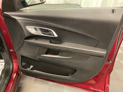 Used 2017 Chevrolet Equinox LT w/ Convenience Package FWD image 28