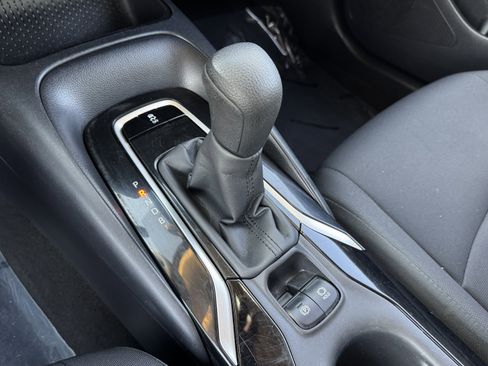 Used 2022 Toyota Corolla LE FWD image 23