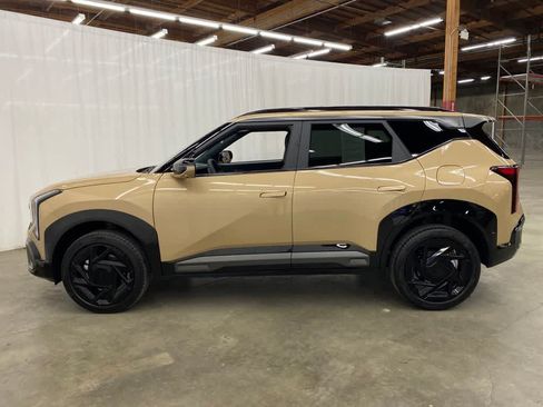 Used 2027 Kia Seltos X-Line SX w/ X-Line SX Prestige Package AWD/4WD image 3