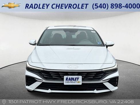 Used 2025 Hyundai Elantra SEL image 10