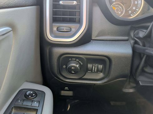 Used 2019 RAM 1500 Big Horn image 24