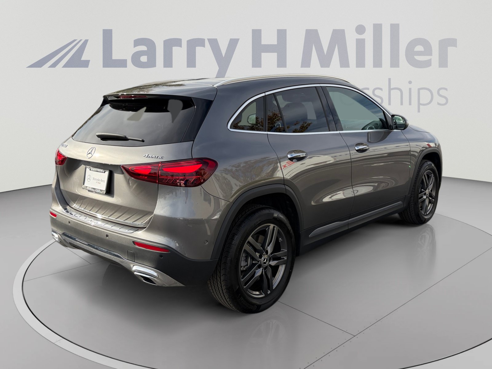 Used 2026 Mercedes-Benz GLA 250 4MATIC image 3