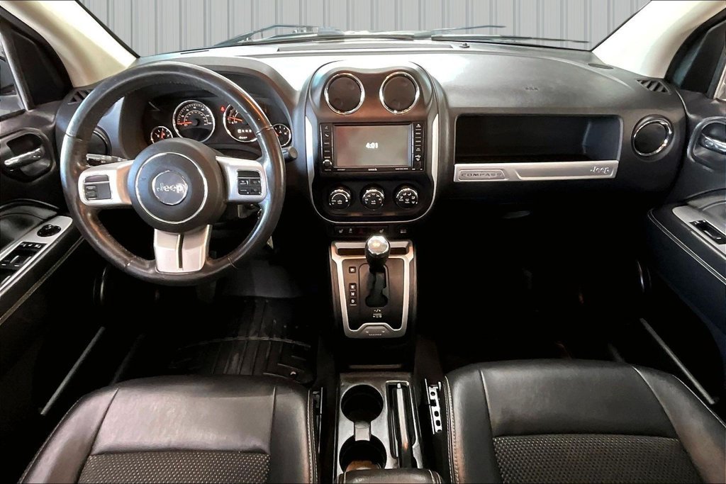 Used 2017 Jeep Compass Latitude AWD/4WD image 7