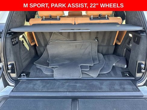 Used 2023 BMW X7 xDrive40i w/ M Sport Package AWD/4WD image 6