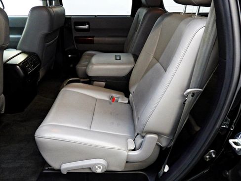 Used 2012 Toyota Sequoia Platinum AWD/4WD image 10