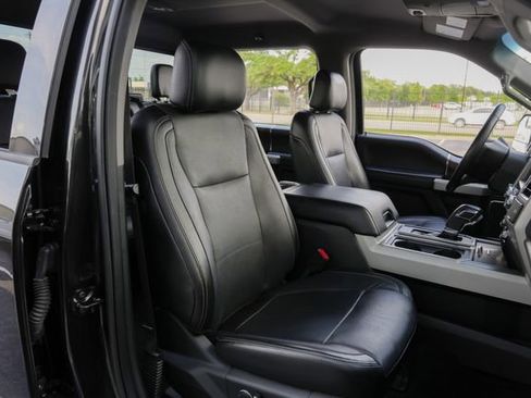 Used 2015 Ford F150 Lariat image 34