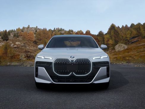 New 2026 BMW 740i 740i w/ Premium Package image 3