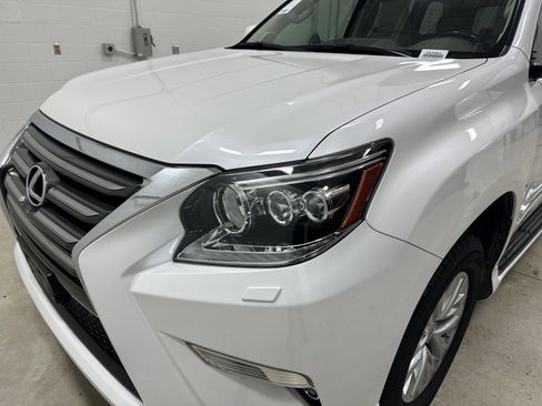 Used 2019 Lexus GX 460 Premium w/ Premium Package AWD/4WD image 6