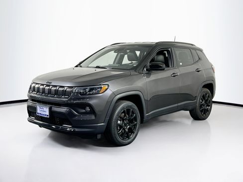 Used 2022 Jeep Compass Latitude AWD/4WD image 1