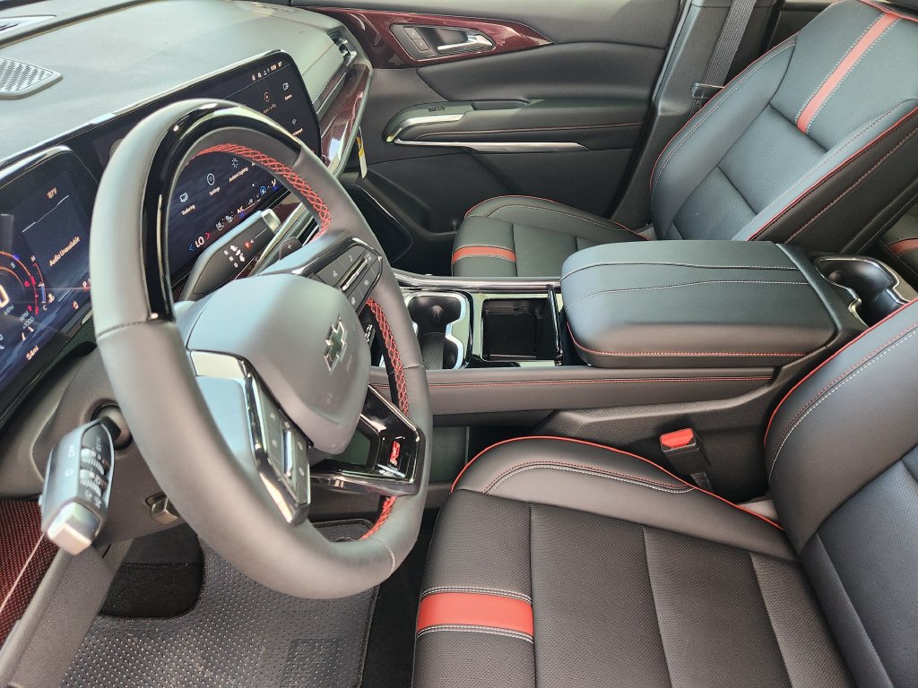 New 2027 Chevrolet Traverse RS FWD image 9