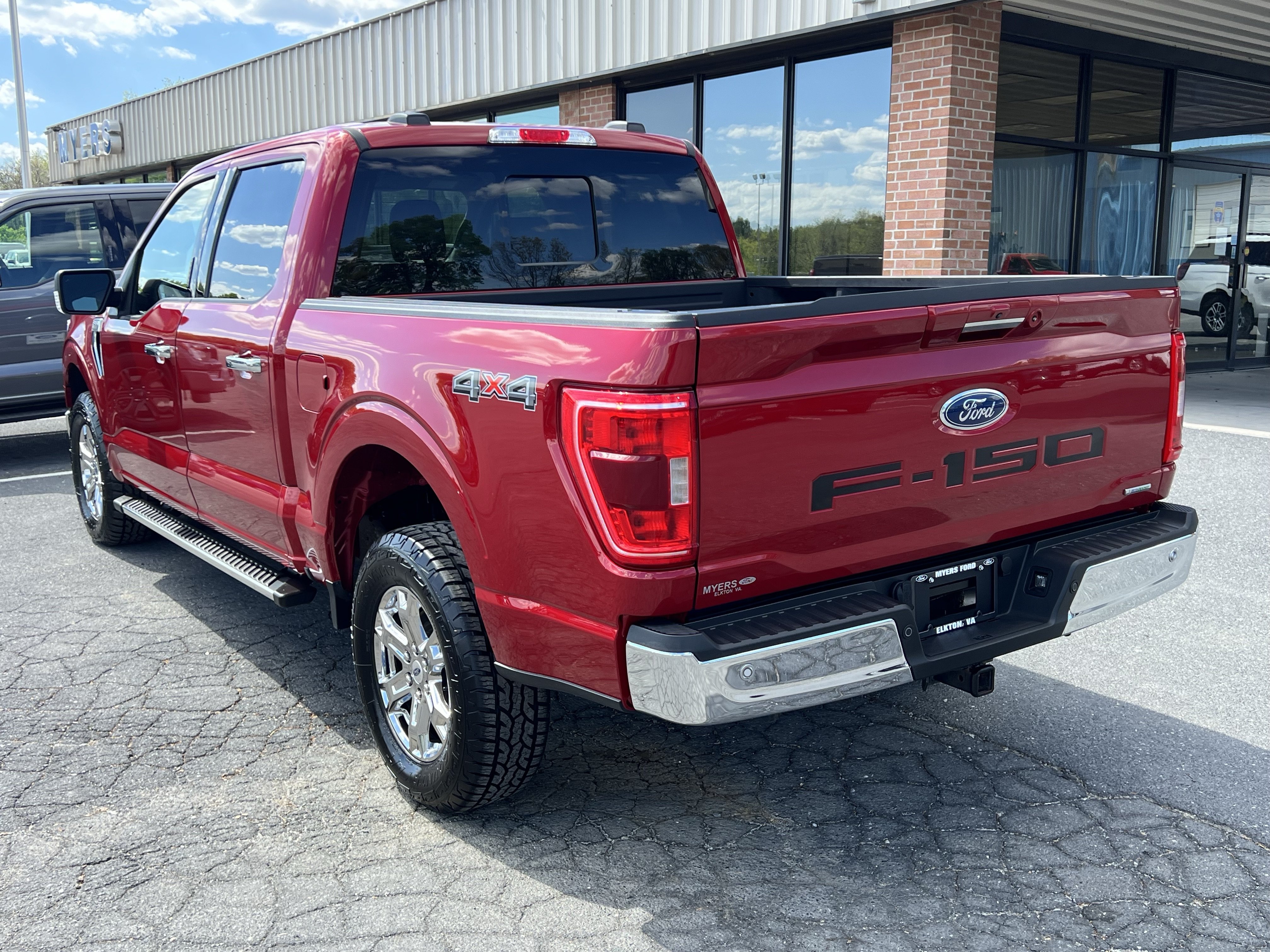 Used 2022 Ford F150 XLT w/ Equipment Group 302A High AWD/4WD image 8