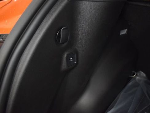 New 2026 Jeep Compass Latitude w/ Sun and Sound Group AWD/4WD image 36