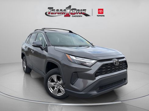 Used 2022 Toyota RAV4 XLE w/ Convenience Package image 1